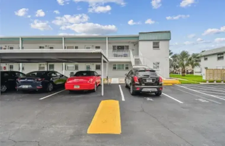 5286 81ST ST N APT 26, ST PETERSBURG, FL..., St Petersburg, FL 33709