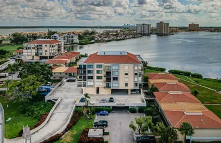 6158 PALMA DEL MAR BLVD S APT 305, ST PE..., St Petersburg, FL 33715