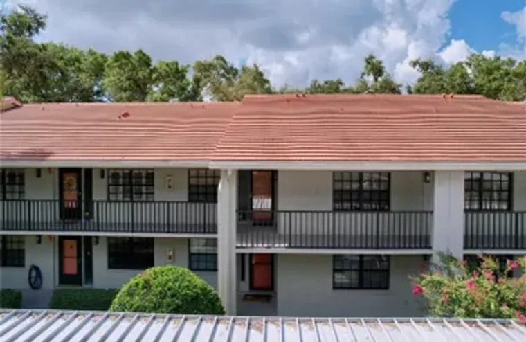 2020 LAKEVIEW DR APT 203, CLEARWATER, FL..., Clearwater, FL 33763