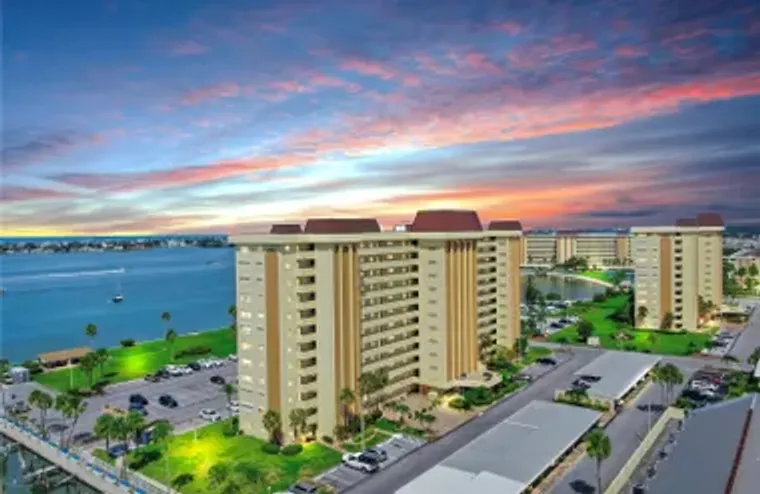 4550 COVE CIR APT 605, SAINT PETERSBURG,..., Saint Petersburg, FL 33708