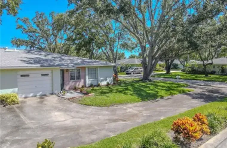 1131 ORANGE TREE CIR C, PALM HARBOR, FL,..., Palm Harbor, FL 34684