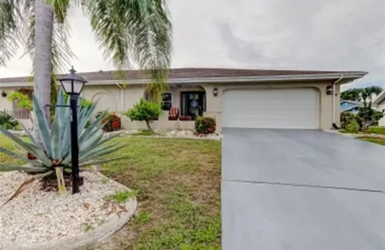329 CLUB MANOR DR, SUN CITY CENTER, FL, ..., Sun City Center, FL 33573
