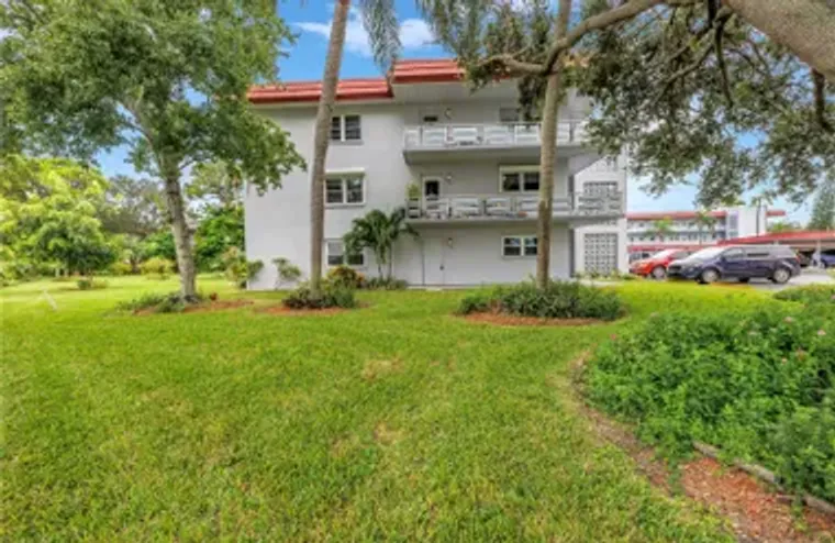 5660 80TH ST N UNIT D108, ST PETERSBURG,..., St Petersburg, FL 33709