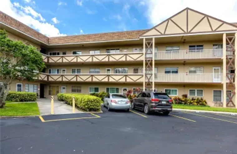 2463 BRAZILIA DR APT 39, CLEARWATER, FL,..., Clearwater, FL 33763