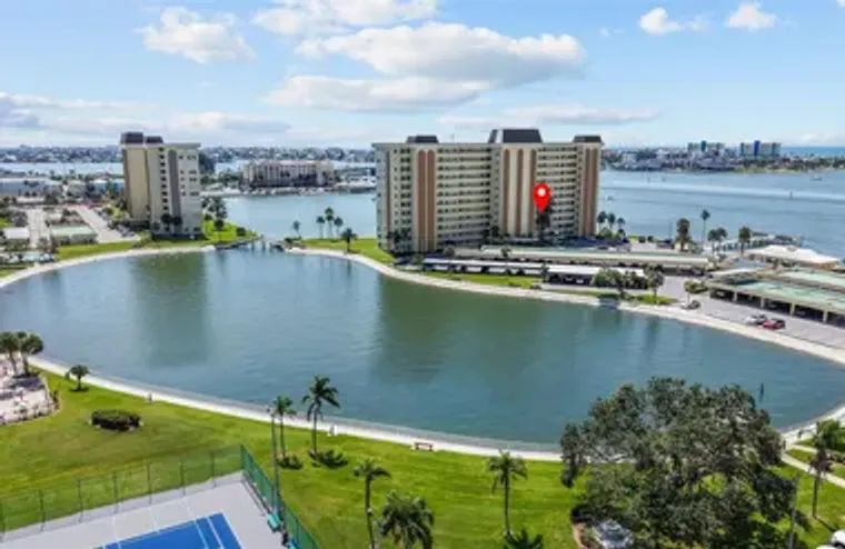 4775 COVE CIR APT 407, SAINT PETERSBURG,..., Saint Petersburg, FL 33708