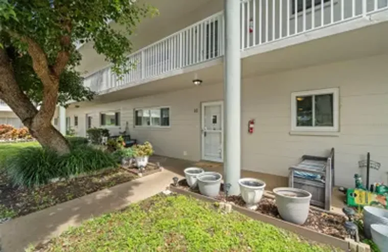 2440 WORLD PARKWAY BLVD APT 16, CLEARWAT..., Clearwater, FL 33763