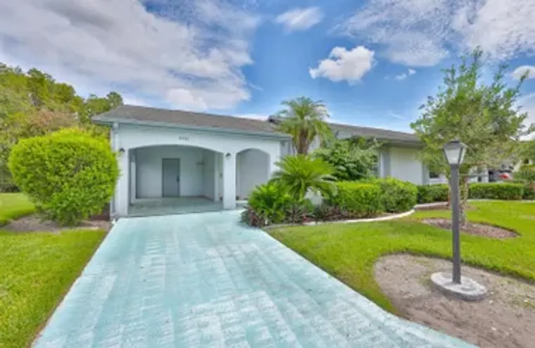 2026 HAWKHURST CIR, SUN CITY CENTER, FL,..., Sun City Center, FL 33573