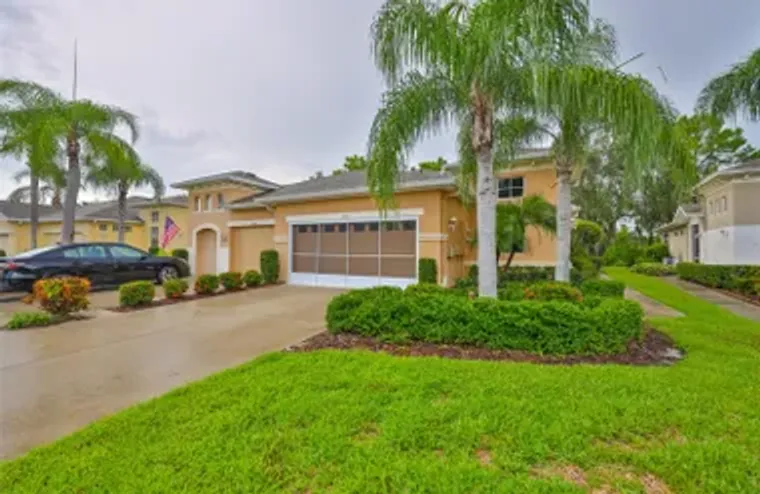 2050 SIFIELD GREENS WAY # 19, SUN CITY C..., Sun City Center, FL 33573