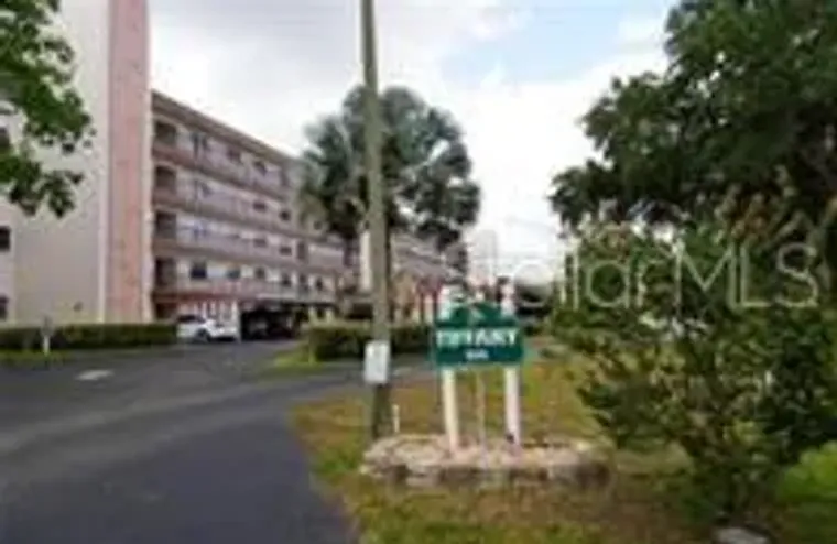 8174 TERRACE GARDEN DR N UNIT 307, ST PE..., St Petersburg, FL 33709