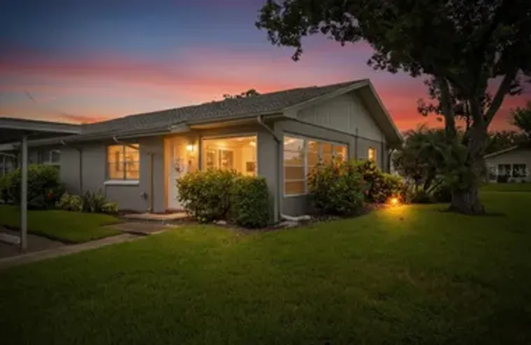 408 GLOUCESTER BLVD # 33, SUN CITY CENTE..., Sun City Center, FL 33573