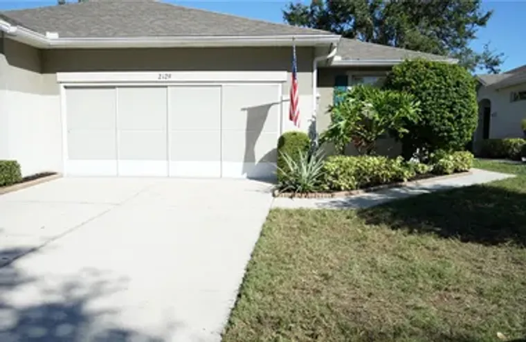 2129 ACADIA GREENS DR # 32, SUN CITY CEN..., Sun City Center, FL 33573