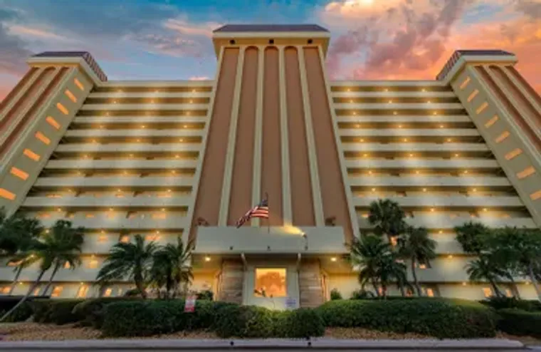 4550 COVE CIR APT 305, ST PETERSBURG, FL..., St Petersburg, FL 33708