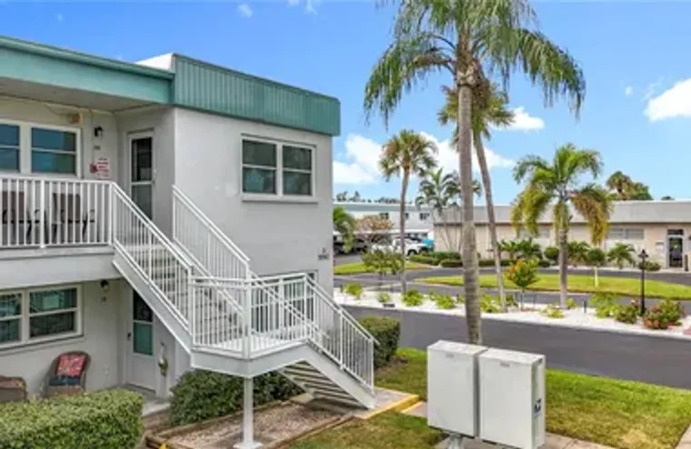 5267 81ST ST N APT 26, SAINT PETERSBURG,..., Saint Petersburg, FL 33709