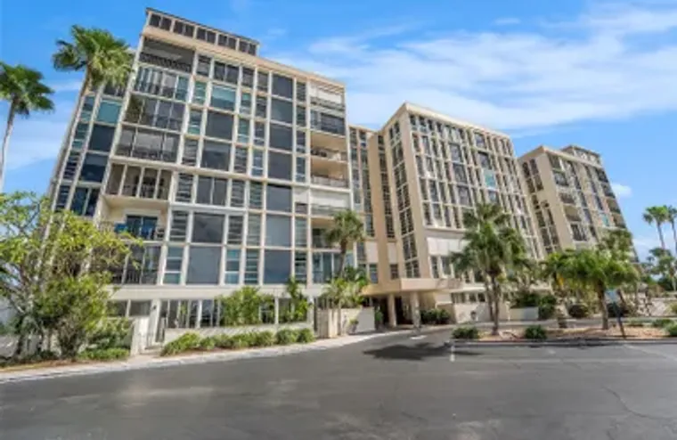 7400 SUN ISLAND DR 111, SOUTH PASADENA, ..., South Pasadena, FL 33707