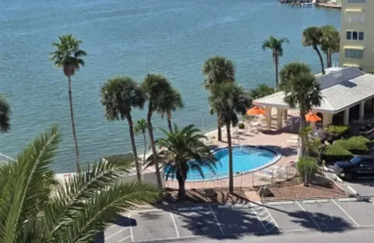 4775 COVE CIR APT 705, SAINT PETERSBURG,..., Saint Petersburg, FL 33708