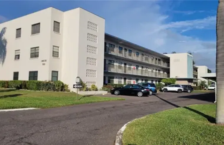 5969 TERRACE PARK DR N UNIT 305, ST PETE..., St Petersburg, FL 33709