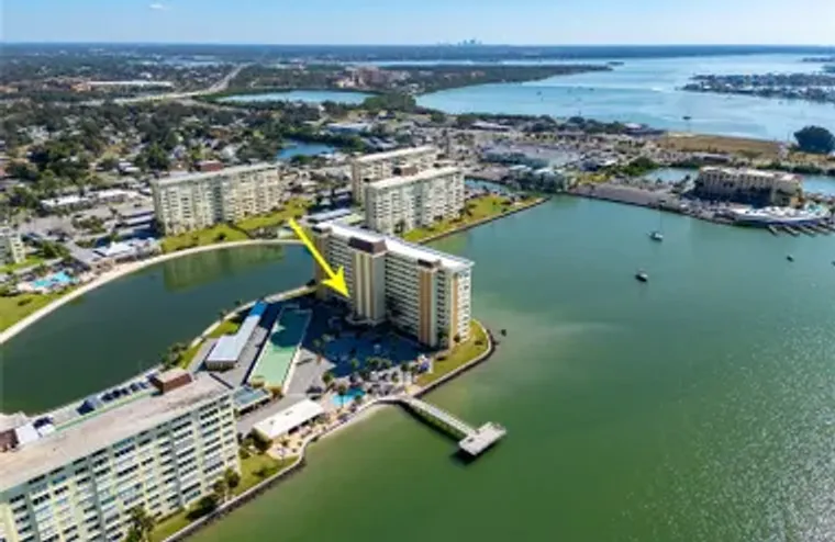 4775 COVE CIR APT 203, ST PETERSBURG, FL..., St Petersburg, FL 33708