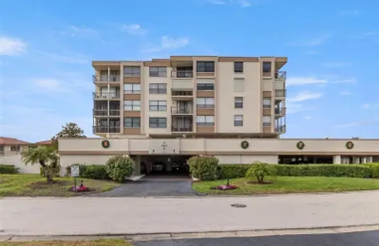 6279 SUN BLVD 503, ST PETERSBURG, FL, 33..., St Petersburg, FL 33715