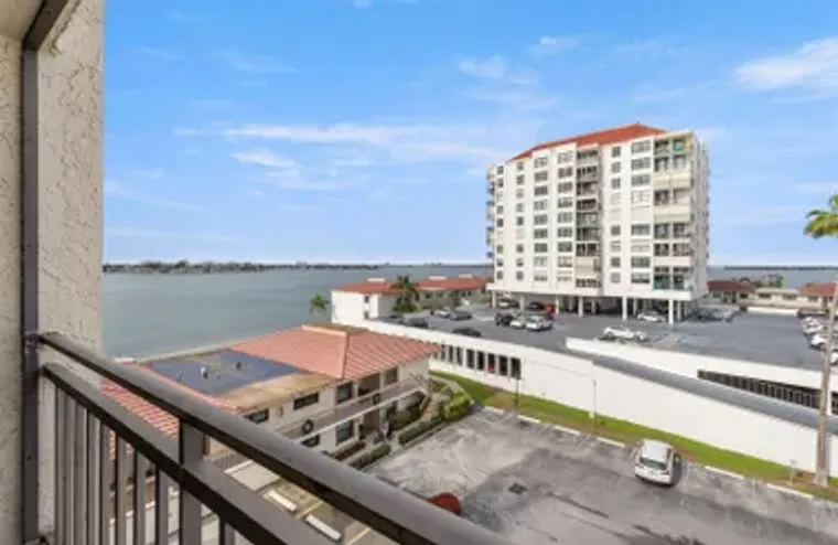 6279 SUN BLVD APT 503, ST PETERSBURG, FL..., St Petersburg, FL 33715
