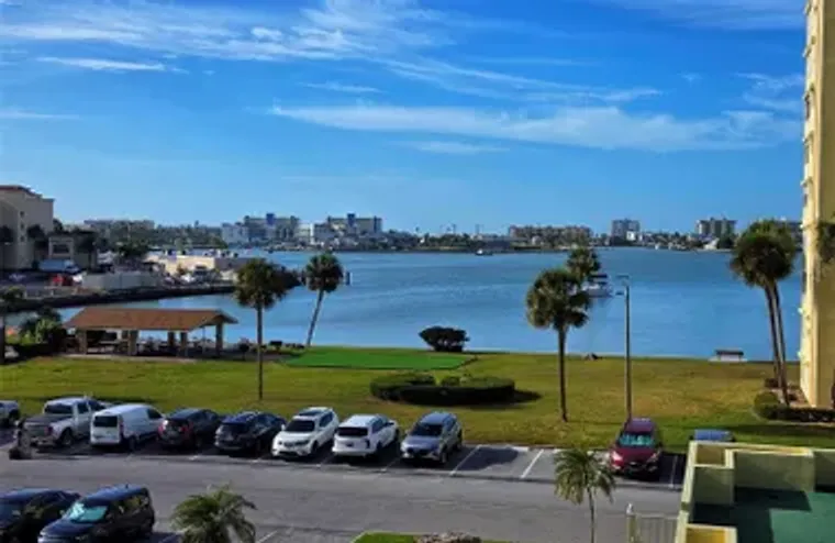 4550 COVE CIR APT 406, ST PETERSBURG, FL..., St Petersburg, FL 33708