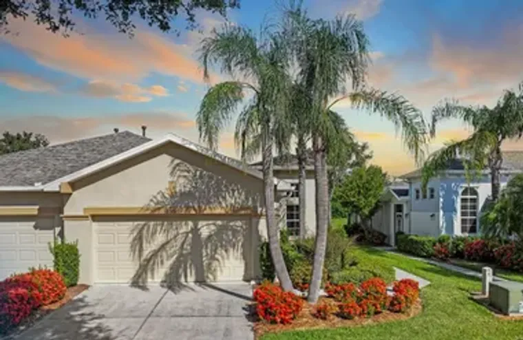 1226 LYNDHURST GREENS DR # 11, SUN CITY ..., Sun City Center, FL 33573