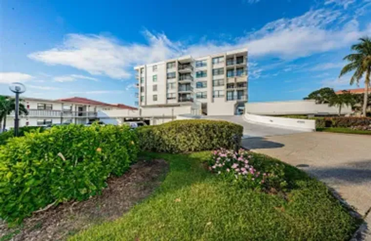 6210 SUN BLVD APT 408, ST PETERSBURG, FL..., St Petersburg, FL 33715