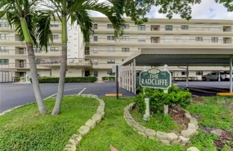 8198 TERRACE GARDEN DR N UNIT 209, SAINT..., Saint Petersburg, FL 33709