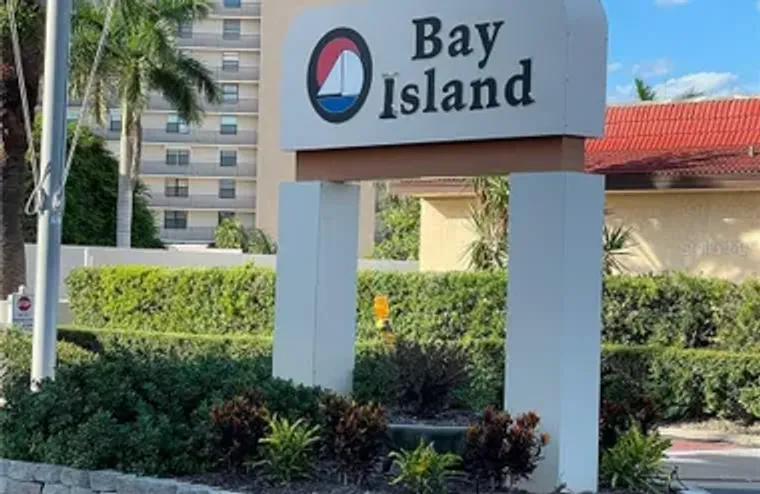 7465 BAY ISLAND DR 118, SOUTH PASADENA, ..., South Pasadena, FL 33707