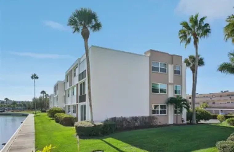 7425 BAY ISLAND DR 203, SOUTH PASADENA, ..., South Pasadena, FL 33707