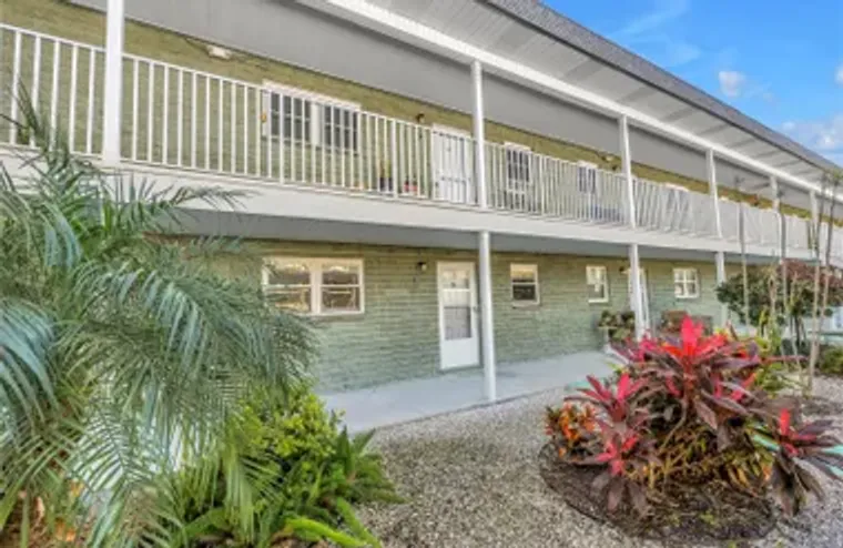 5287 81ST ST N APT 5, ST PETERSBURG, FL,..., St Petersburg, FL 33709