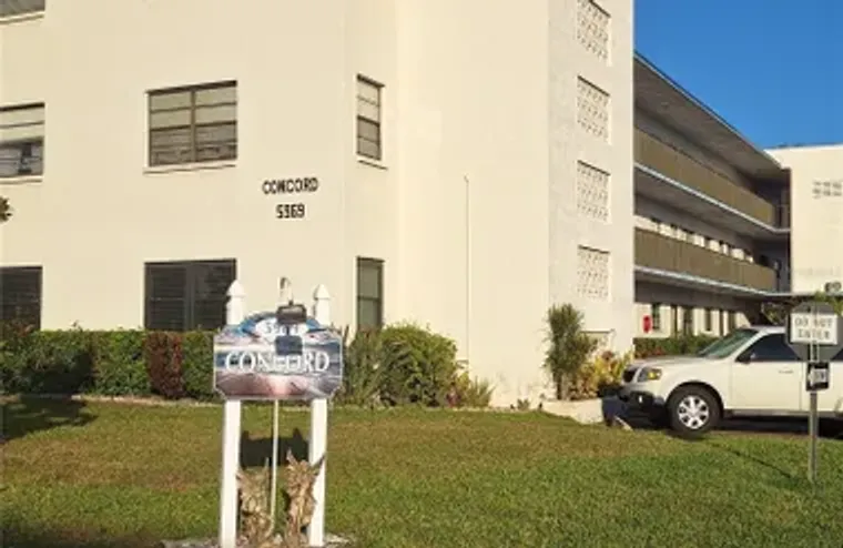 5969 TERRACE PARK DR N UNIT 203, ST PETE..., St Petersburg, FL 33709