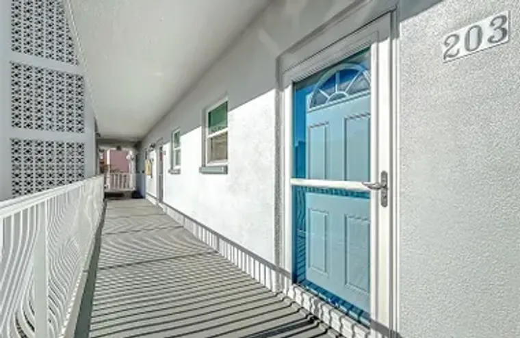 5925 SHORE BLVD 203, GULFPORT, FL, 33707, Gulfport, FL 33707