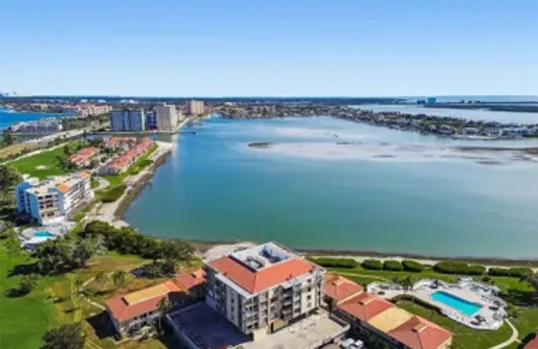 6104 PALMA DEL MAR BLVD S APT 402, ST PE..., St Petersburg, FL 33715