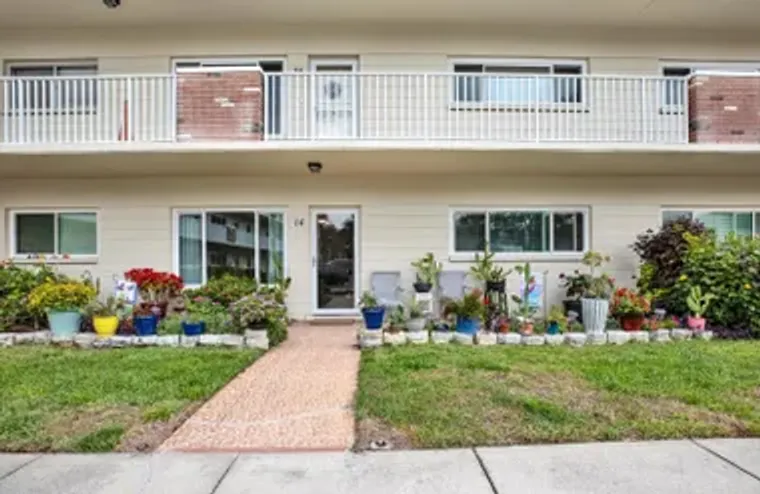 2262 SWEDISH DR 14, CLEARWATER, FL, 3376..., Clearwater, FL 33763