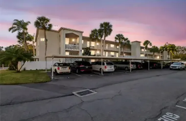 946 VIRGINIA ST APT 201, DUNEDIN, FL, 34..., Dunedin, FL 34698