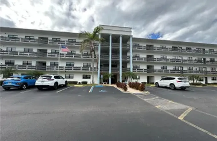 5980 80TH ST N UNIT 108, ST PETERSBURG, ..., St Petersburg, FL 33709