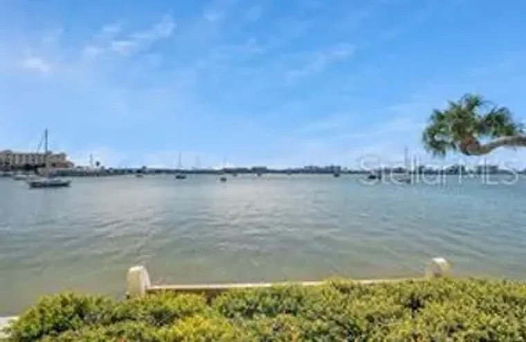 4550 COVE CIR APT 303, ST PETERSBURG, FL..., St Petersburg, FL 33708