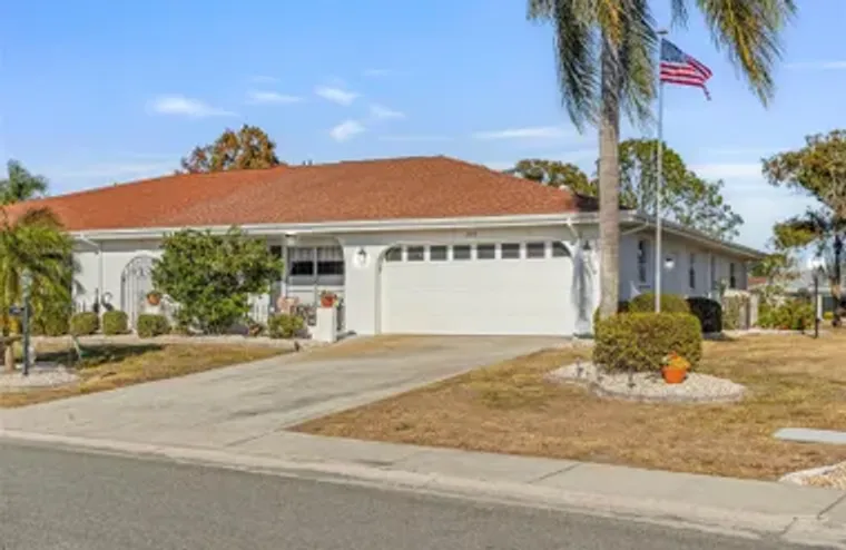 1207 BLUEWATER DR, SUN CITY CENTER, FL, ..., Sun City Center, FL 33573