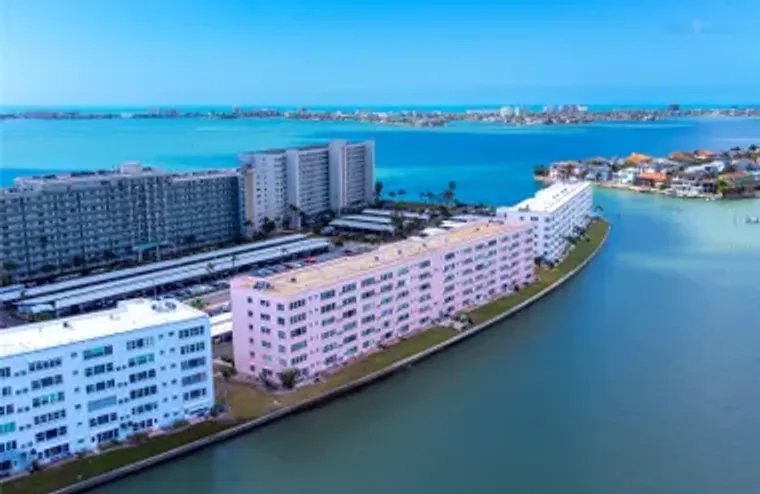 6025 SHORE BLVD 110, GULFPORT, FL, 33707, Gulfport, FL 33707