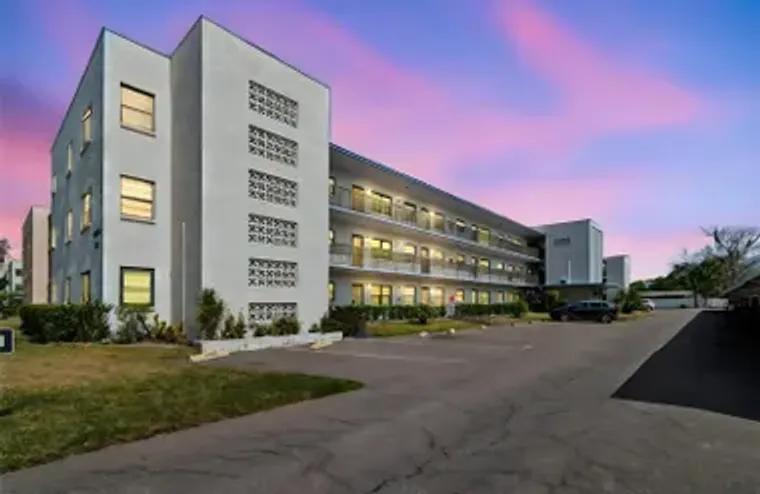 5969 TERRACE PARK DR 307, ST PETERSBURG,..., St Petersburg, FL 33709