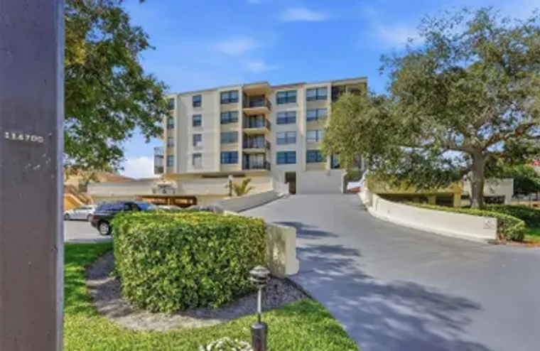 6180 SUN BLVD 307, ST PETERSBURG, FL, 33..., St Petersburg, FL 33715