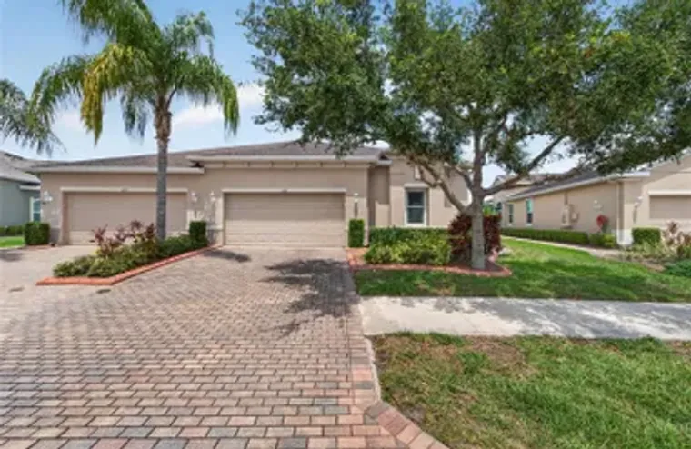 642 CHIPPER DR, SUN CITY CENTER, FL, 335..., Sun City Center, FL 33573