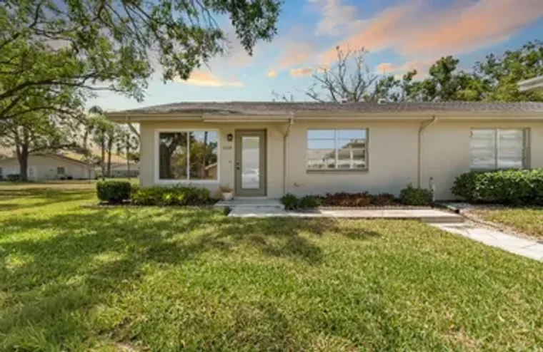 330 GLOUCESTER BLVD, SUN CITY CENTER, FL..., Sun City Center, FL 33573