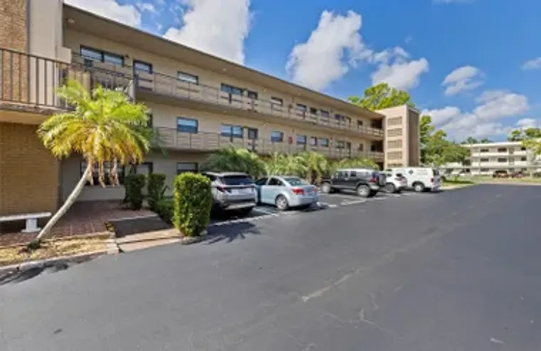 5975 TERRACE PARK DR 204, ST PETERSBURG,..., St Petersburg, FL 33709