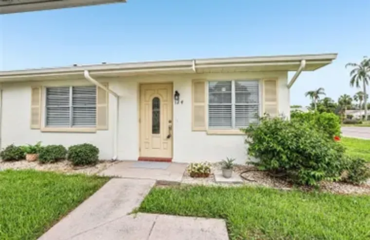 124 GLOUCESTER BLVD 355J, SUN CITY CENTE..., Sun City Center, FL 33573