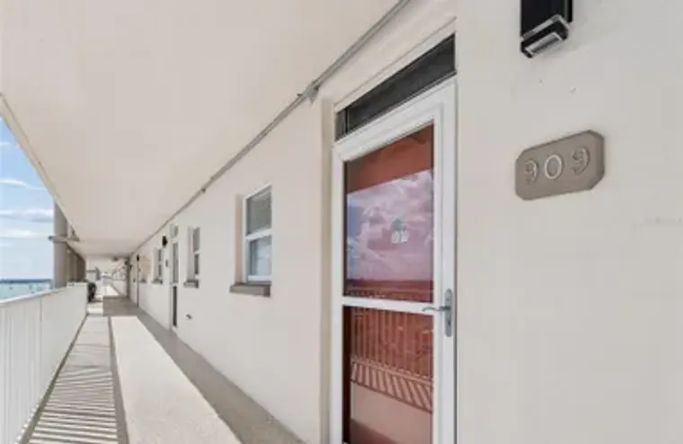 5980 SHORE BLVD 909, GULFPORT, FL, 33707, Gulfport, FL 33707