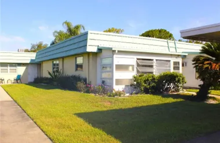 101 CAMBRIDGE TRL 194, SUN CITY CENTER, ..., Sun City Center, FL 33573