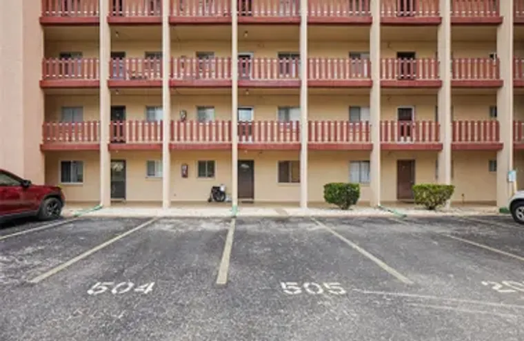 4009 LAKE BAYSHORE DR 105, BRADENTON, FL..., Bradenton, FL 34205
