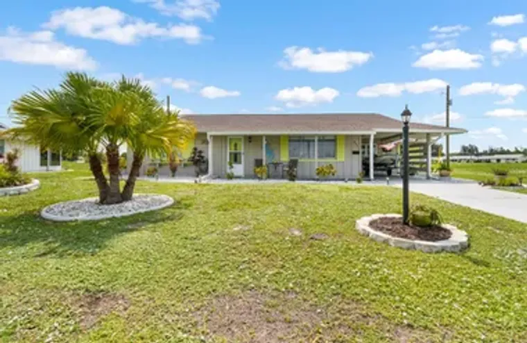 901 HACIENDA DR, SUN CITY CENTER, FL, 33..., Sun City Center, FL 33573