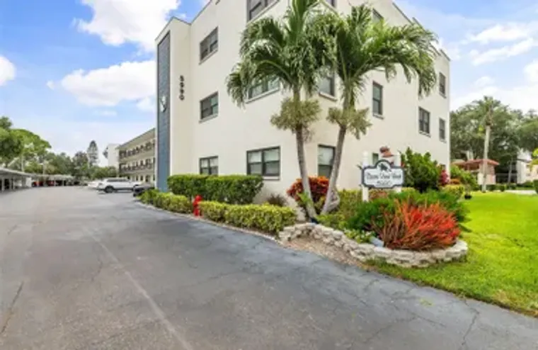 5990 TERRACE PARK DR 103, ST PETERSBURG,..., St Petersburg, FL 33709